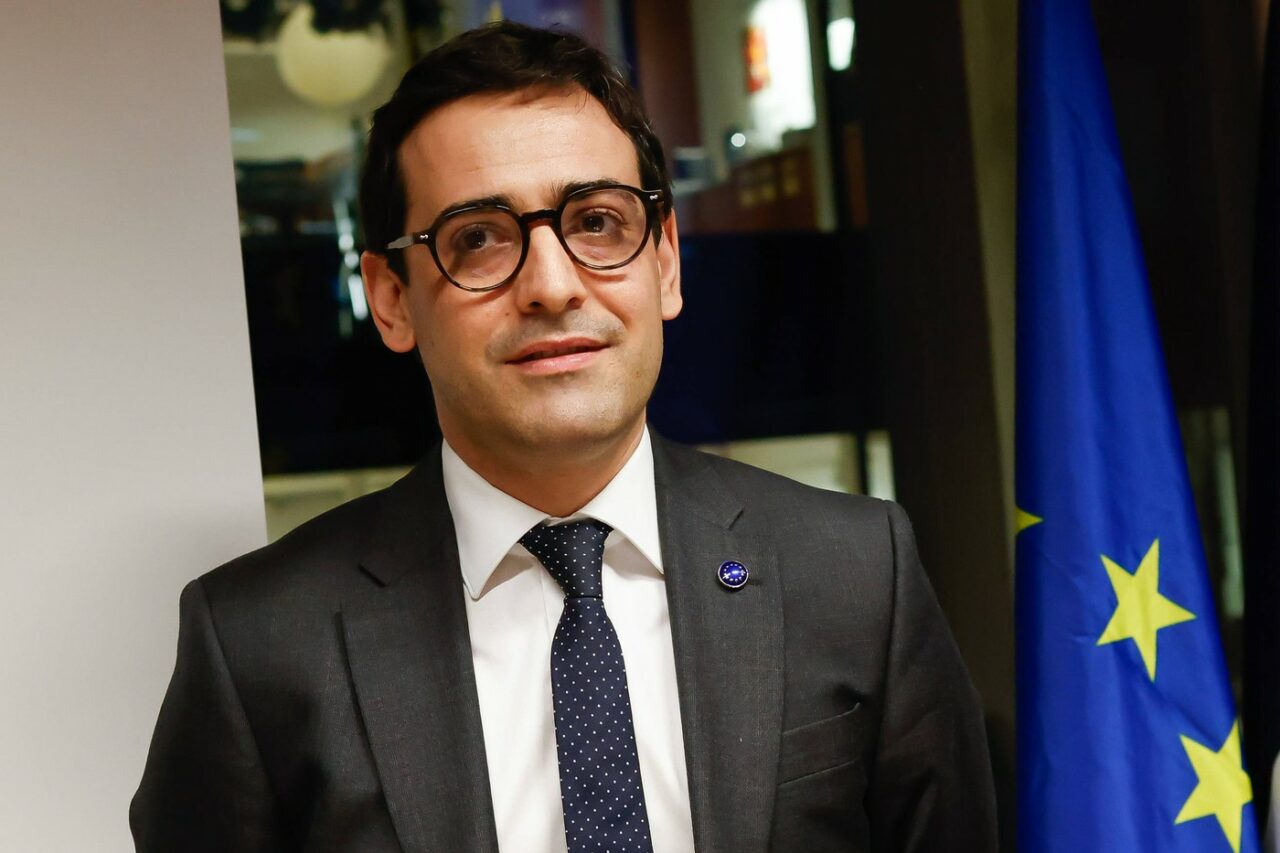 uniunea-europeana-ofera-ucrainei-propria-varianta-a-unui-acord-privind-„resursele-critice”