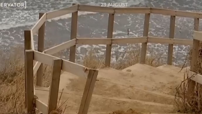 falezele-de-la-23-august-si-tuzla,-in-pericol-de-prabusire:-acces-interzis-pentru-turisti
