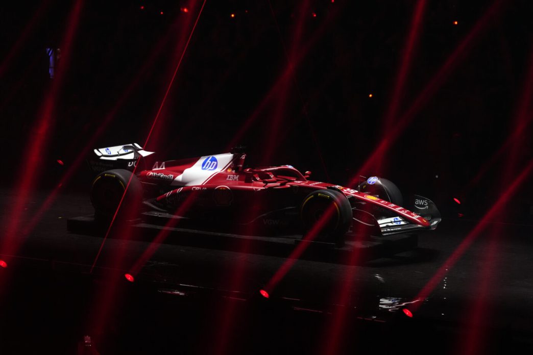 a-vandut-o-parte-din-actiunile-de-la-ferrari-cu-3000000.000-de-euro