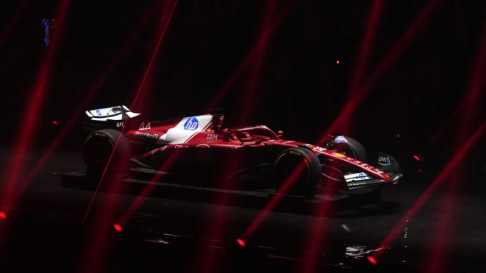 a-vandut-o-parte-din-actiunile-de-la-ferrari-cu-3000000.000-de-euro