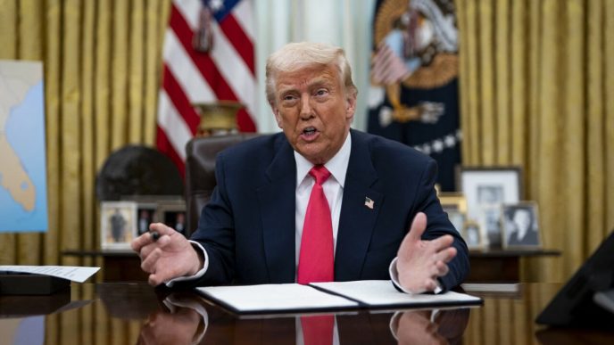 trump-denunta-bombardamentele-rusiei-asupra-ucrainei-si-ameninta-cu-impunerea-de-sanctiuni
