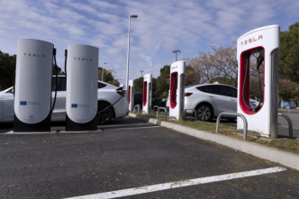 de-ce-s-au-prabusit-din-decembrie-cu-peste-50-%-actiunile-tesla