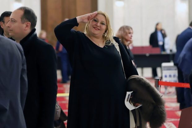 diana-sosoaca:-imi-depun-candidatura-la-alegerile-prezidentiale