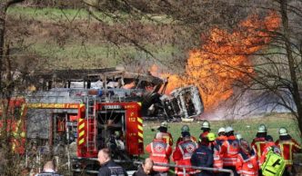 ciocnire-devastatoare-intre-un-tramvai-si-un-camion