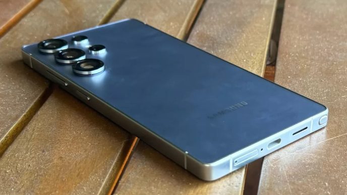 galaxy-s25-ultra,-cel-mai-bun-smartphone-potrivit-clasamentului-consumer-reports