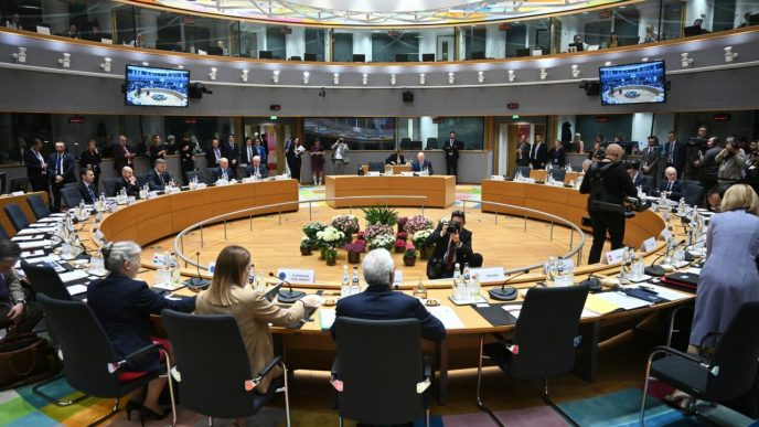 ue-indeamna-statele-membre-sa-reduca-birocratia,-pentru-stimularea-inovarii-si-a-competitivitatii