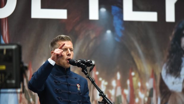peter-magyar,-liderul-opozitiei-maghiare:,-s-a-indragostit-de-ili,-asistenta-sa-personala