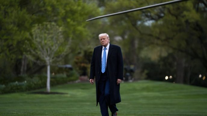 trump-indeamna-rezerva-federala-sa-reduca-dobanzile-/presedintele-sua-crede-ca-nu-exista-inflatie