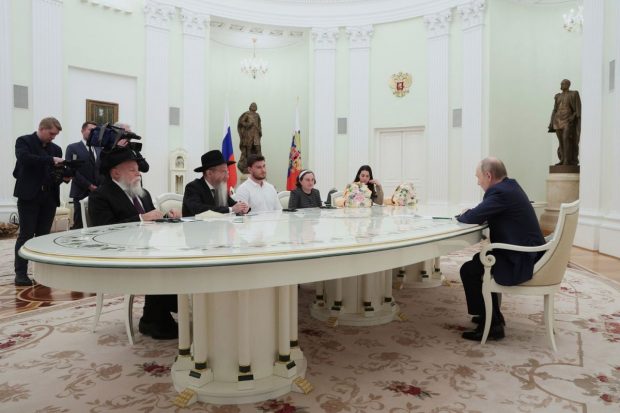 vladimir-putin-multumeste-conducerii-hamas-pentru-eliberarea-unor-ostatici-rusi-din-fasia-gaza