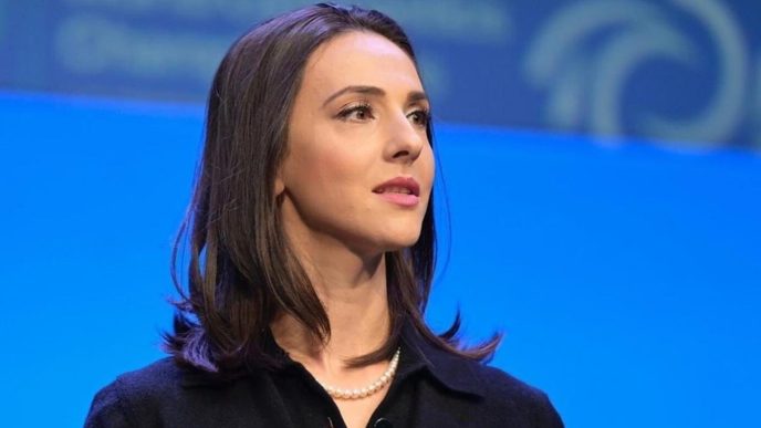 armenii-au-convins-o-pe-andreea-raducan.-ce-va-face-la-botosani-marea-gimnasta-a-romaniei