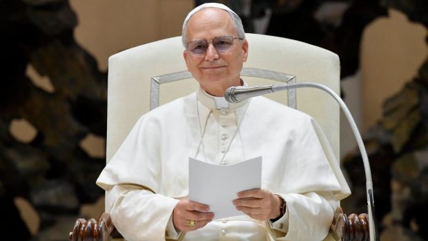 unde-va-locui-papa-leon-al-xiv-lea:-nu-a-ales-acelasi-loc-precum-papa-francisc