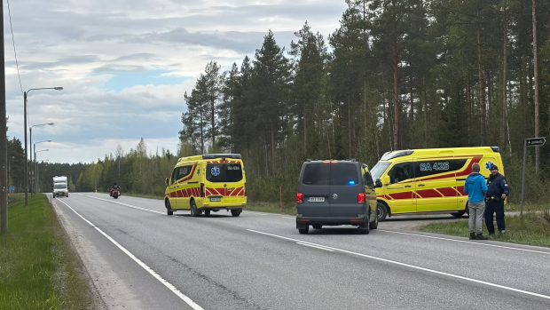 doua-elicoptere-s-au-ciocnit-in-aer,-in-finlanda.-cinci-persoane-au-murit