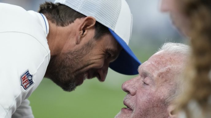 soc-in-lumea-sportului!-a-murit-cel-mai-tanar-patron-din-nfl