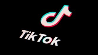 utilizatorii-tiktok,-pacaliti-sa-si-infecteze-dispozitivele-folosind-clipuri-virale