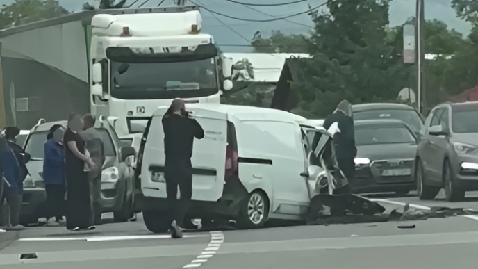 grav-accident-rutier-in-aceasta-dupa-amiaza-in-localitatea-secuienii-noi