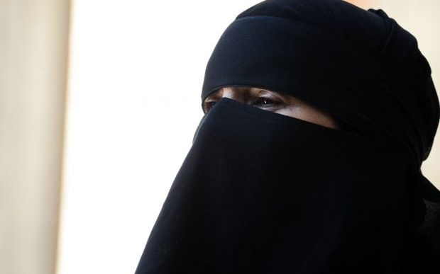 femei-din-arabia-saudita,-prizoniere-in-inchisorile-groazei.-sunt-biciuite-la-ordinul-sotilor