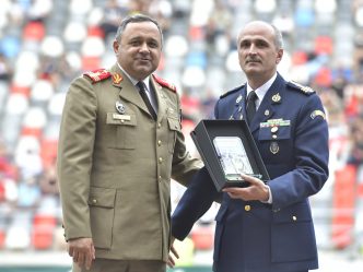 legenda-stelei-taie-in-carne-vie!-l-a-facut-praf-pe-fostul-comandant