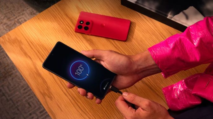 motorola-lanseaza-moto-g86-power,-telefonul-motorola-cu-cea-mai-mare-baterie-de-pana-acum