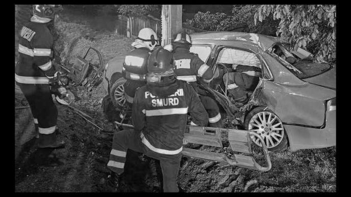 un-tanar-si-a-pierdut-viata-si-alte-2-persoane-au-fost-grav-ranite-in-urma-unui-accident-rutier