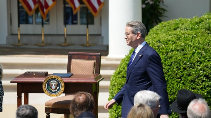 scott-bessent-este-favorit-pentru-a-l-inlocui-pe-jerome-powell-in-functia-de-presedinte-al-fed
