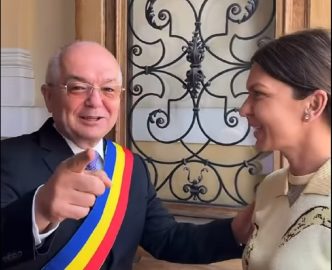emil-boc-i-a-pregatit-un-cadou-special-simonei-halep