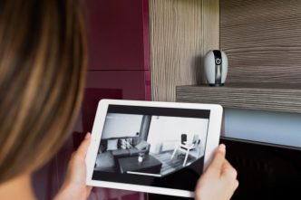 zeci-de-mii-de-camere-web-conectate-la-internet-pot-fi-accesate-cu-un-simplu-web-browser