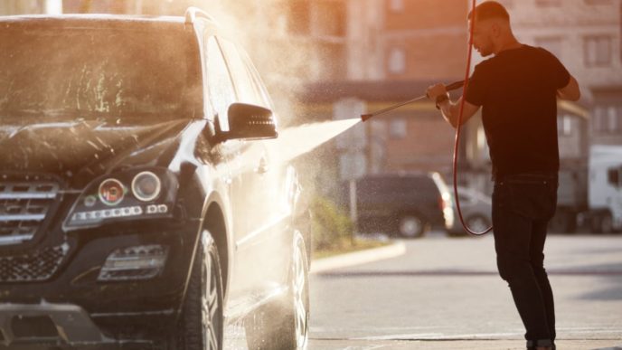 (p)-cum-pornesti-o-afacere-cu-spalatorie-auto-in-sistem-de-franciza