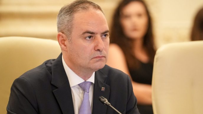alexandru-nazare:-„nu-se-pune-problema-amanarii-sau-blocarii-platii-pensiilor-si-a-salariilor”