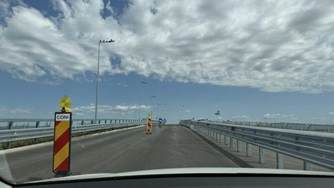 isc-a-amendat-firma-care-lucreaza-la-podul-peste-raul-buzau,-pe-santierul-autostrazii-a7