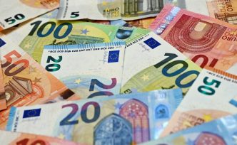 inflatia-zonei-euro-este-la-nivelul-optim-vizat-de-bce-/lagarde:-trebuie-sa-ramanem-vigilenti