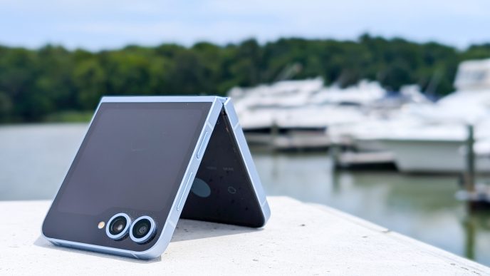 galaxy-z-flip-7-fe,-ca-si-confirmat-pentru-lansare-cu-ajutorul-unui-producator-de-accesorii