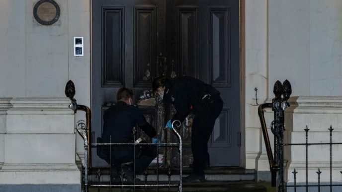 o-sinagoga-a-fost-incendiata-in-melbourne.-autoritatile-australiene-condamna-atacul