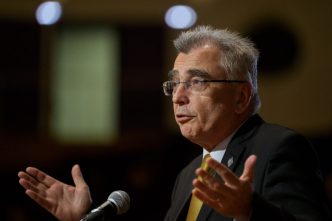peiu-(aur):-romania-a-fost-vanduta-pe-datorie.toti-au-stiut,-toti-au-tacut,-toti-trebuie-sa-raspunda