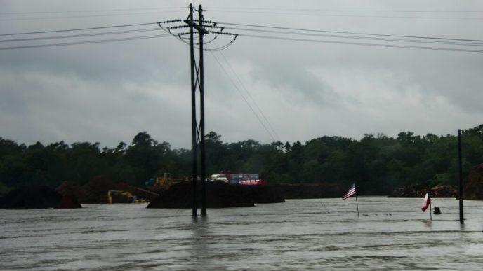 inundatii-in-texas.-autoritatile-anunta-27-de-persoane-decedate