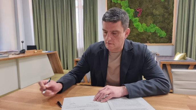 diana-buzoianu,-despre-fostul-sef-al-apele-romane:-procesul-este-in-curs,-are-dreptul-sa-se-apere