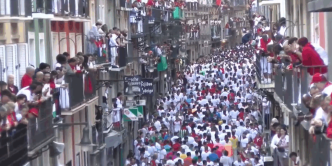 a-doua-zi-a-faimosului-festival-san-fermin-din-spania:-opt-raniti-in-timpul-alergarii-cu-tauri