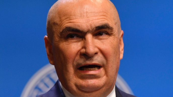 bolojan:-acest-pachet-este-unul-care-tine-exclusiv-de-competenta-guvernului