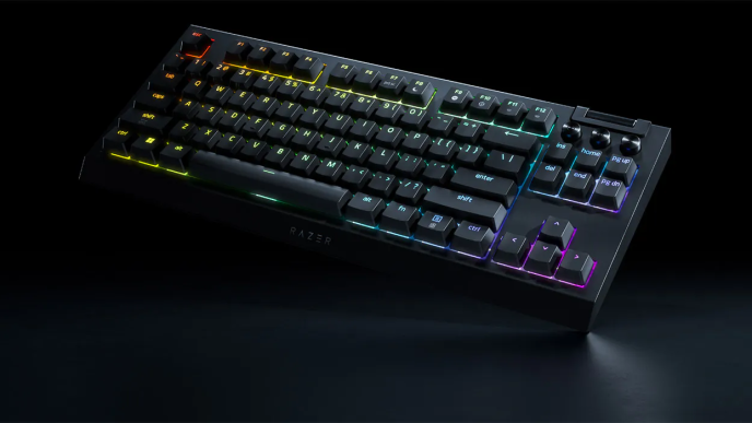 razer-lanseaza-blackwidow-v4-tenkeyless-hyperspeed,-o-noua-tastatura-custom-pentru-gameri