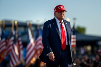 trump-se-declara-deschis-negocierilor-cu-ue,-dupa-ce-a-amenintat-cu-taxe-vamale-de-30%