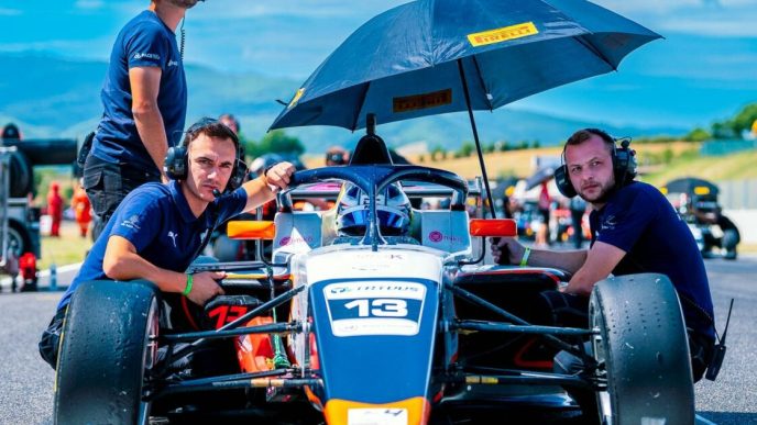 vom-avea-un-roman-in-marele-circ?-raspunsul-unui-manager-italian-din-formula-4-ne-da-sperante