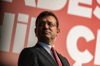 primarul-istanbulului-a-fost-condamnat-pentru-insultarea-unui-oficial