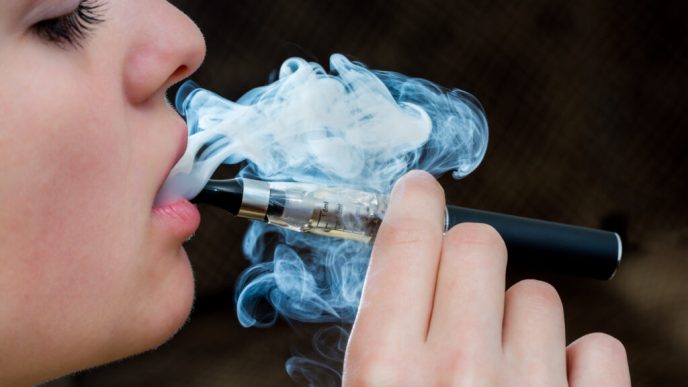 fda-avertizeaza-asupra-produselor-ilegale-pentru-vapat-provenite-din-china
