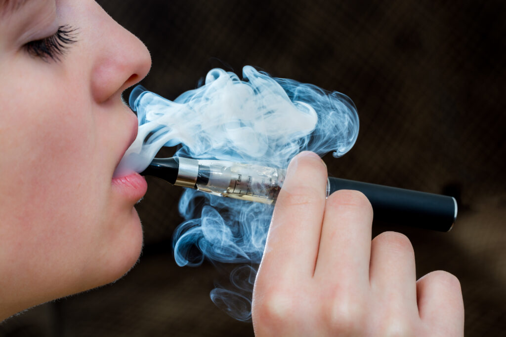 fda-avertizeaza-asupra-produselor-ilegale-pentru-vapat-provenite-din-china