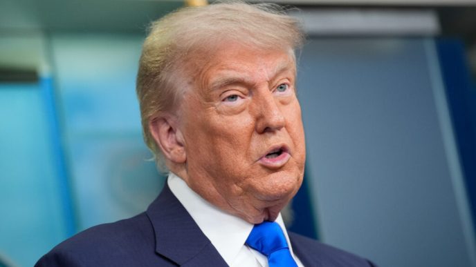 trump,-mentionat-intr-un-raport-privind-o-presupusa-relatie-cu-o-regina-a-frumusetii-din-rusia