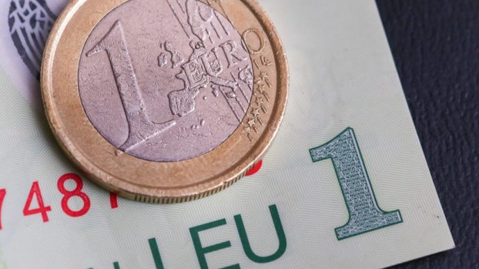 leul-continua-sa-se-deprecieze-in-raport-cu-euro.-cotatia-aurului-de-miercuri