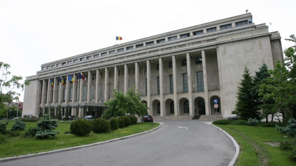 economia-reala-–-privilegiile-functionarilor-statului-si-opozitia-la-schimbare