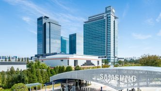samsung-confirma-lansarea-unui-pliabil-triplu-si-a-unei-casti-xr,-pentru-sfarsitul-lui-2025