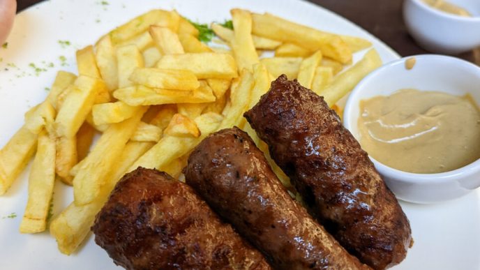 incepand-de-maine-(1-august-2025),-iesirile-la-restaurant-vor-deveni-mai-scumpe
