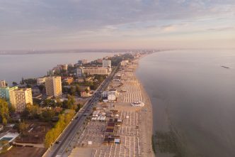 in-plin-sezon-estival,-plajele-romanesti-sunt-pustii.-care-sunt-cauzele