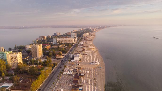 in-plin-sezon-estival,-plajele-romanesti-sunt-pustii.-care-sunt-cauzele